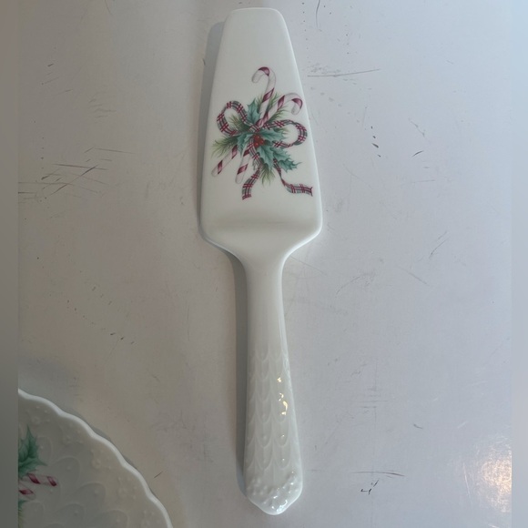 Mikasa Bone China Holiday Dessert Tray with Server. New in Box - Picture 6 of 11